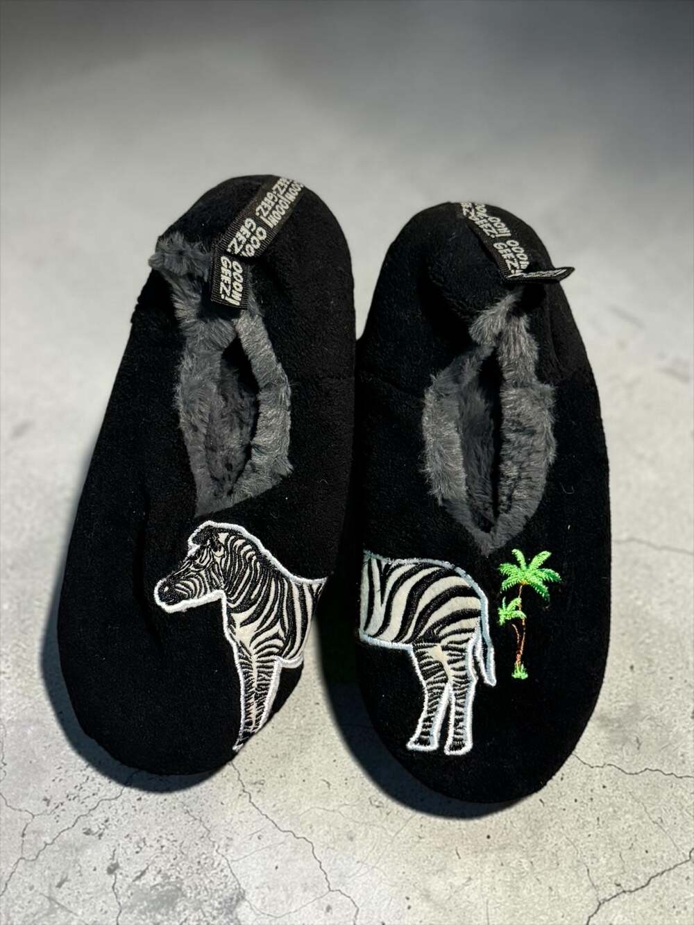 Oooh Geez! Zebra Print Slippers Size Medium 7/8